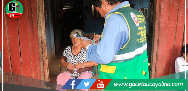 Municipalidad yarinense entrega cuponeras a pobladores del distrito