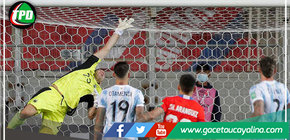 La Selección Argentina le ganó a Chile, que se aleja del Mundial