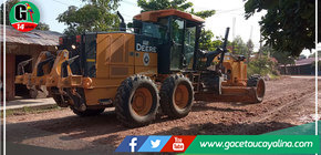 Municipalidad de Yarinacocha realiza mantenimiento de vías cercanas a aeropuerto 