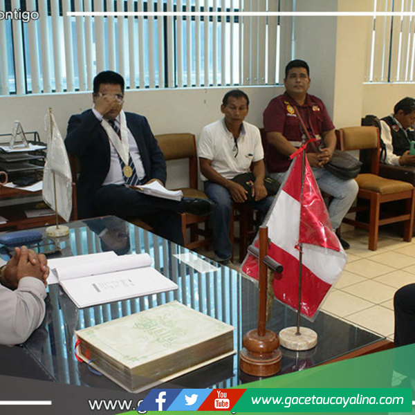 Presidente de la Junta de Fiscales Superiores de Ucayali se reunió con autoridades políticas y pobladores del distrito de Irazola y Neshuya 