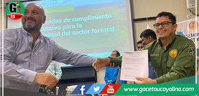 El OSINFOR entrega constancias a titulares en Ucayali para promover el buen manejo forestal y contribuir a la legalidad