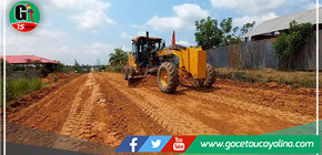 Realizan mantenimiento de vías en A.H. Villa Arsijeu en Yarinacocha 