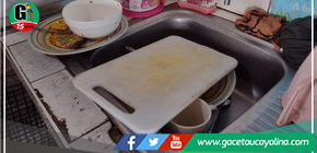 Comerciantes de Mercado Modelo de Yarinacocha descuidadamente obstruyen cañerías