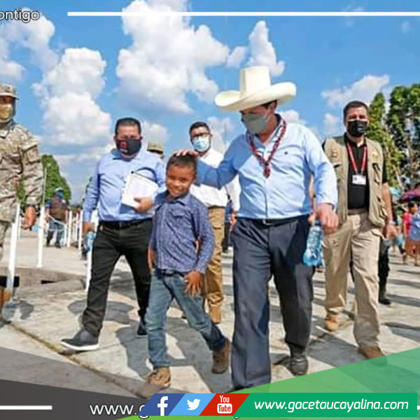 Presidente Castillo arribó a Pucallpa para encabezar sesión del consejo de ministros 