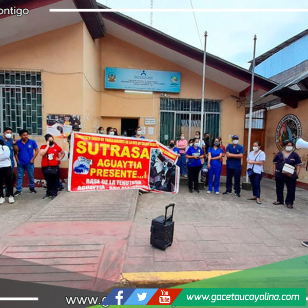 Realizan plantón exigiendo destitucion de la directora de la red de salud de Padre Abad