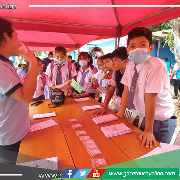 Municipalidad de Yarinacocha realiza feria informativa en el polideportivo “El Bosque”
