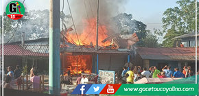 Dantesco incendio deja en cenizas hospedaje “Curimaná”
