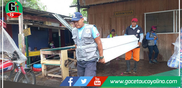 Vecino de A.H. Pedro Portillo recibe ataúd para su madre fallecida 