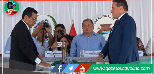 Manuel Gambini Rupay juramentó como gobernador regional de Ucayali