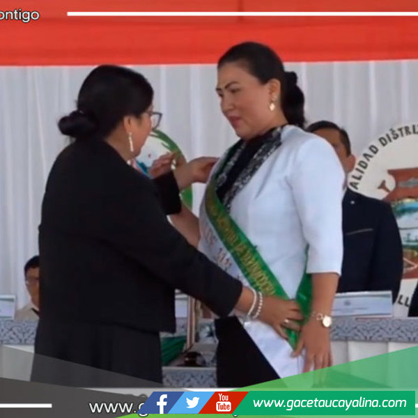 Juramentó la alcaldesa de Yarinacocha Katherin Rodríguez