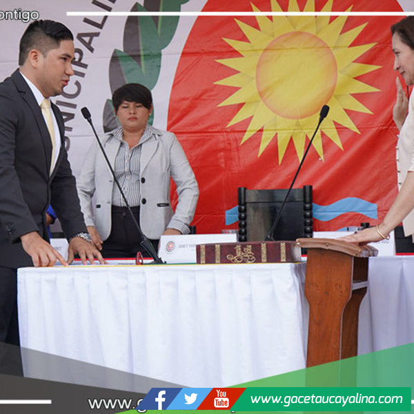 Janet Yvone Castagne Vásquez juramentó como la nueva alcaldesa de Coronel Portillo
