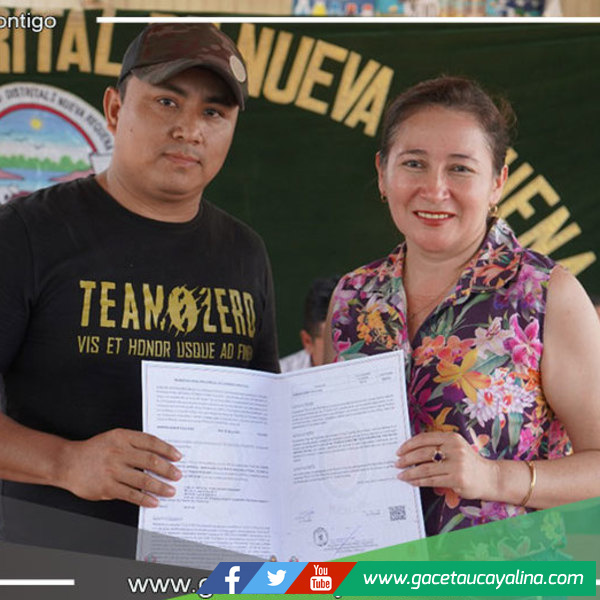 Más de un centenar de títulos de propiedad entregó alcaldesa provincial a vecinos del distrito de Nuevo Requena 