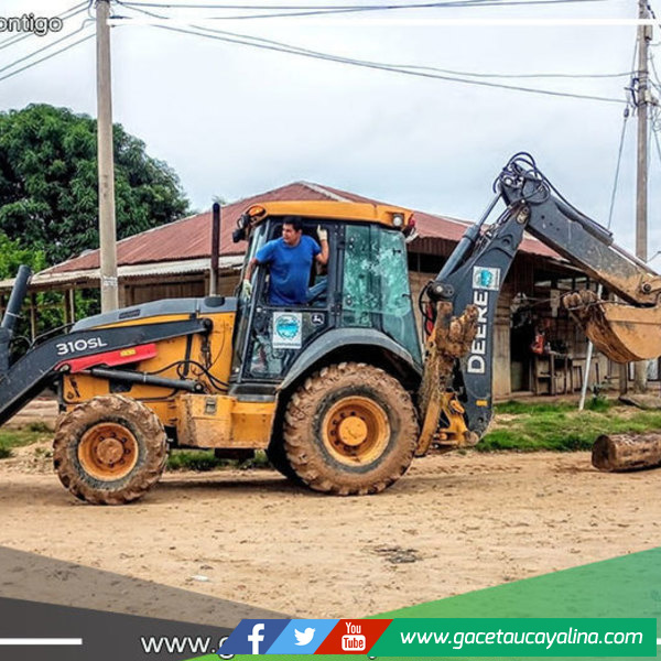 Realizan mantenimiento de calles en el A.H. 8 de Mayo en Contamana