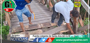 Puente colgante de Santa Ana del Río Mayo al borde del abismo en San Martín