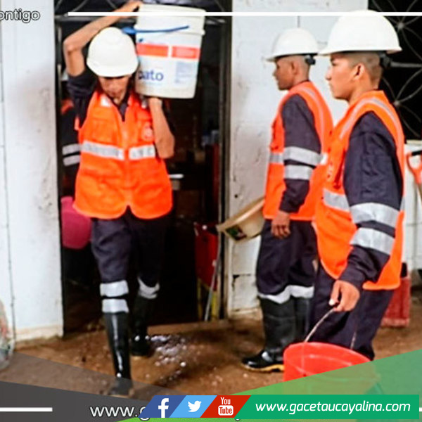 Chanchamayo: miembros del Ejército prestan ayuda a afectados por lluvias intensas