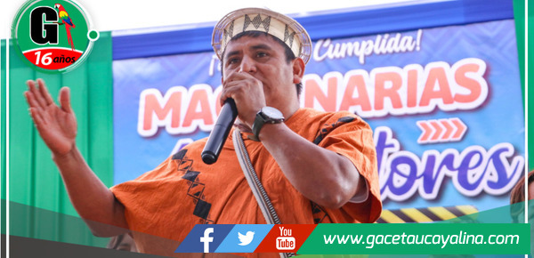 Alcalde de Mazamari entrega pool de maquinarias