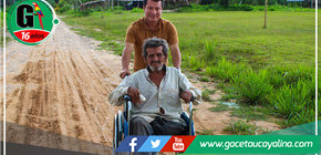 Alcalde de Tahuanía, Fernando Arechaga García, Brinda Esperanza a Don Javier Toro Lévano con Gesto Solidario