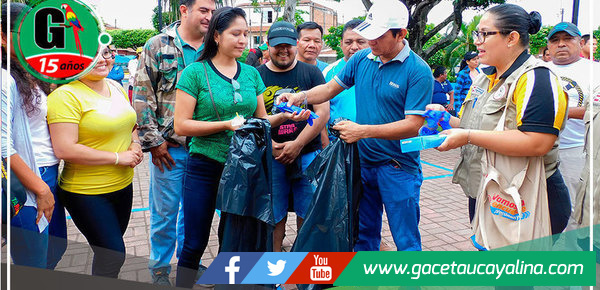 Alcalde Roger Galán participó en la apertura de la campaña de recojo de criaderos de zancudos