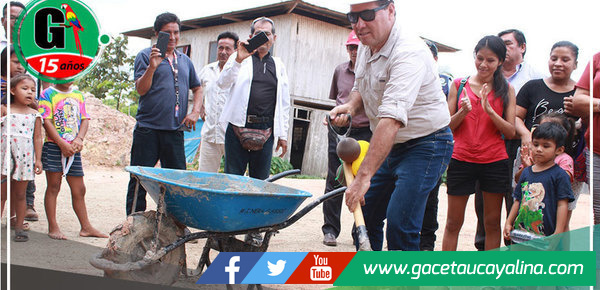 A 58 días de gestión se colocó la primera piedra para la construcción de la I.E.I. N° 702 