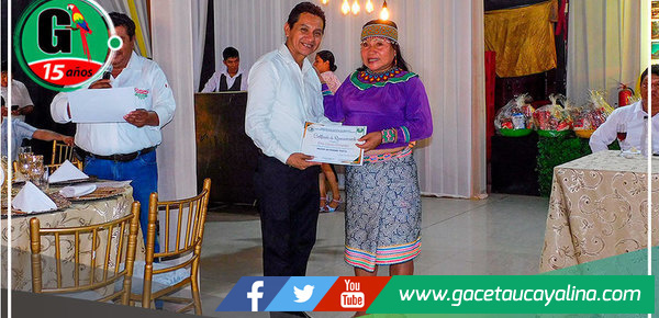 Alcalde de Manantay participó en la clausura de actividades por el “Día del Artesano” 