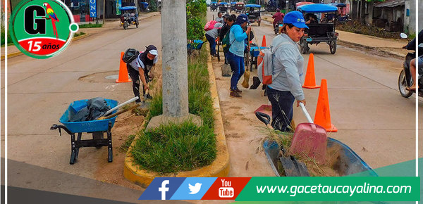 Continúan los trabajos de limpieza y desarenado de calles en el distrito de Manantay