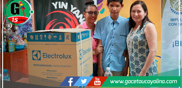 Alcaldesa provincial entregó premios a ganadores de concursos de Carnaval Portillano 2023  