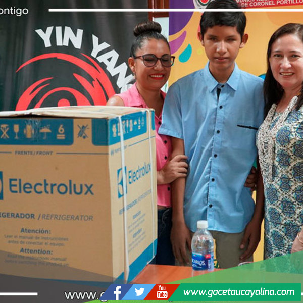 Alcaldesa provincial entregó premios a ganadores de concursos de Carnaval Portillano 2023  