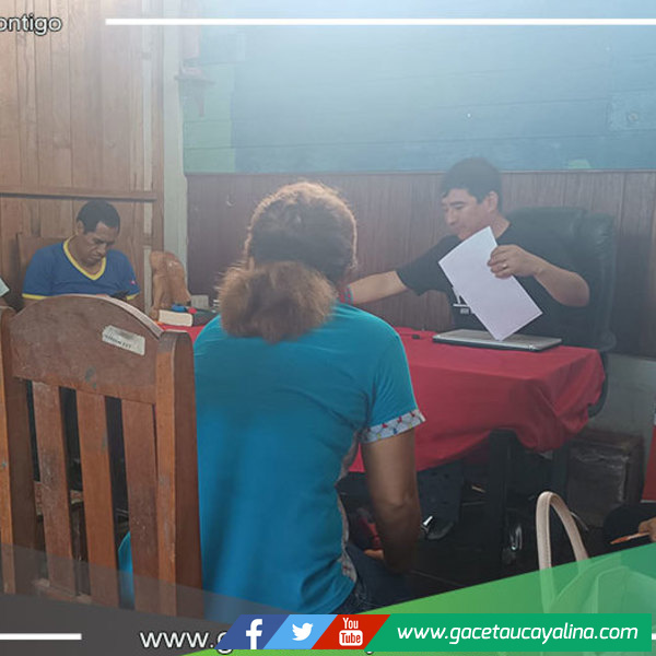 Alcalde de la municipalidad de Yurúa y docentes sostienen reunión por el buen inicio del año escolar 