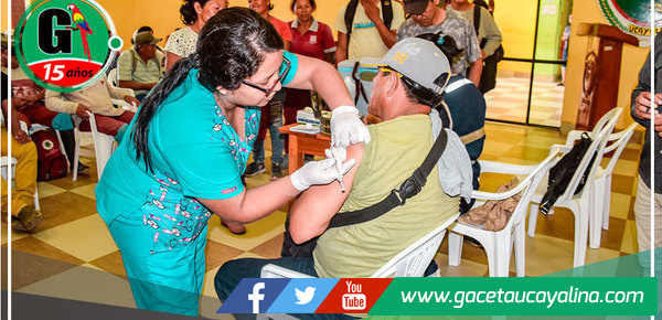 Realizan vacunación a trabajadores de municipalidad de Atalaya 