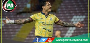 Gianluca Lapadula lidera la lucha del Cagliari por el ascenso a la Serie A