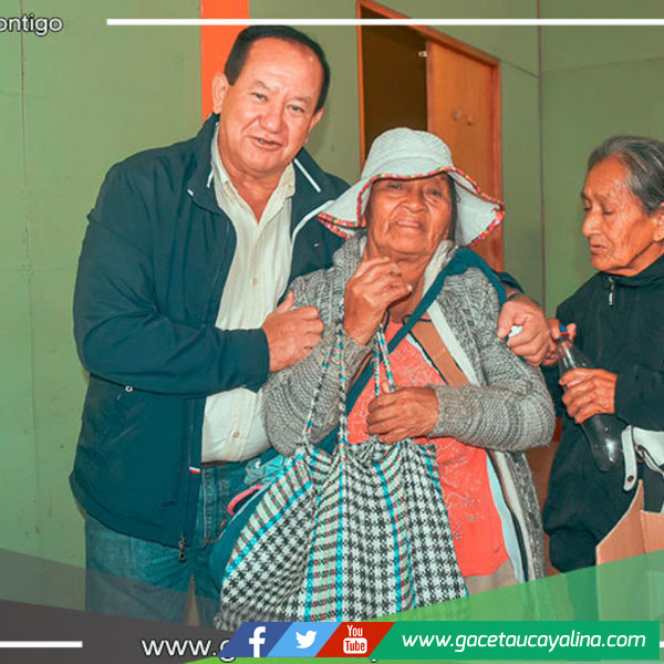 Entregan alimentos a personas del Adulto Mayor en Atalaya 