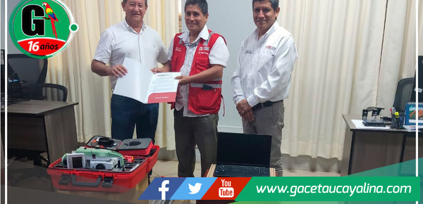 Provias Descentralizado fortalece desarrollo vial de Atalaya con equipo topográfico y laptop