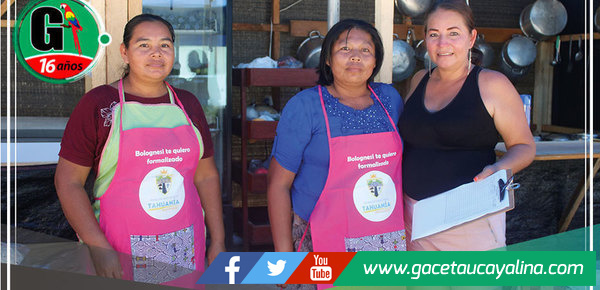 Municipalidad de Tahuania Brinda Apoyo a Artesanas Locales