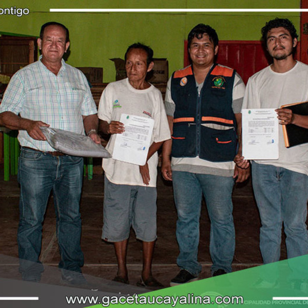 Alcalde Francisco de Asís Mendoza de Souza Entrega Ayuda Humanitaria en Atalaya