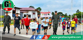Autoridades y comunidad se unen en Sepahua para celebrar el lanzamiento de las Vacaciones Útiles con una vibrante caminata