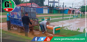 Trabajo arduo en Manantay: Alcalde Roger Galán lidera esfuerzos para embellecer la plaza Roca Fuerte