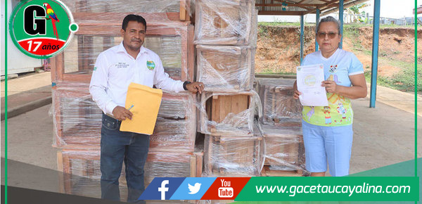 Municipalidad de Ucayali entrega mobiliario escolar a instituciones educativas