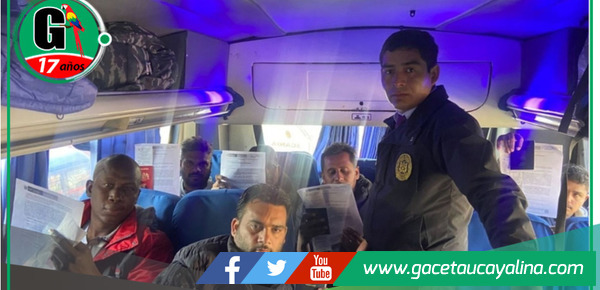Ciudadanos extranjeros son deportados del país por entrar de forma ilegal 