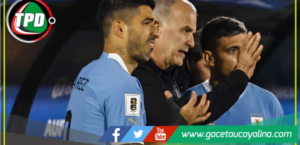 Suárez vs. Bielsa, un lío que divide: el impacto en Uruguay y cómo influye a poco del partido con Perú