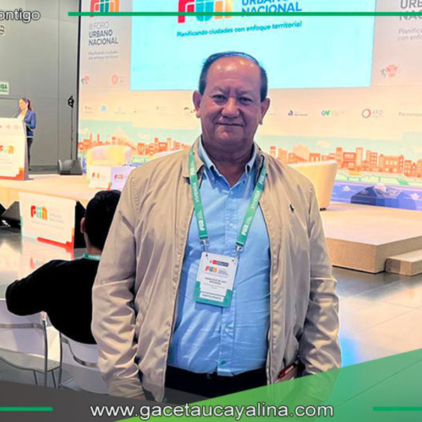 Alcalde de Atalaya asiste a foro sobre planificación territorial