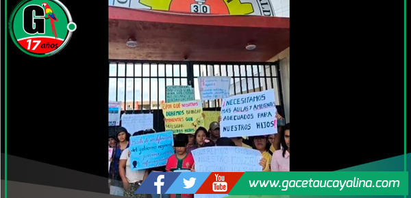Apafa protesta por construcción del COAR fuera del colegio Fitzcarrald