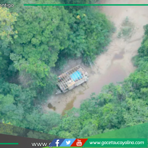 Bloquean río Nanay en rechazo a presencia de presuntos mineros ilegales