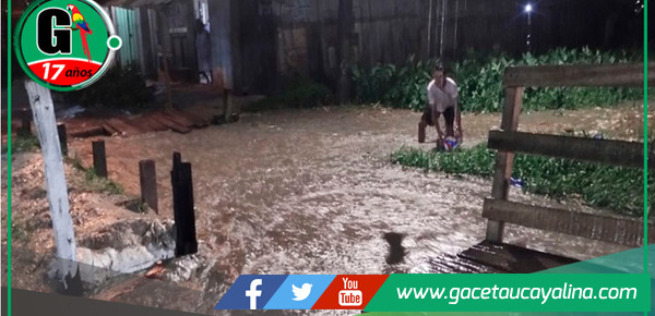 5 horas de lluvia inundan calles y viviendas en distrito de San Juan Bautista