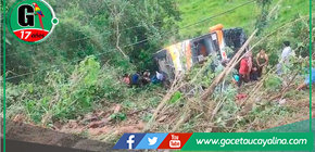 Bus cae a abismo y deja siete muertos y heridos