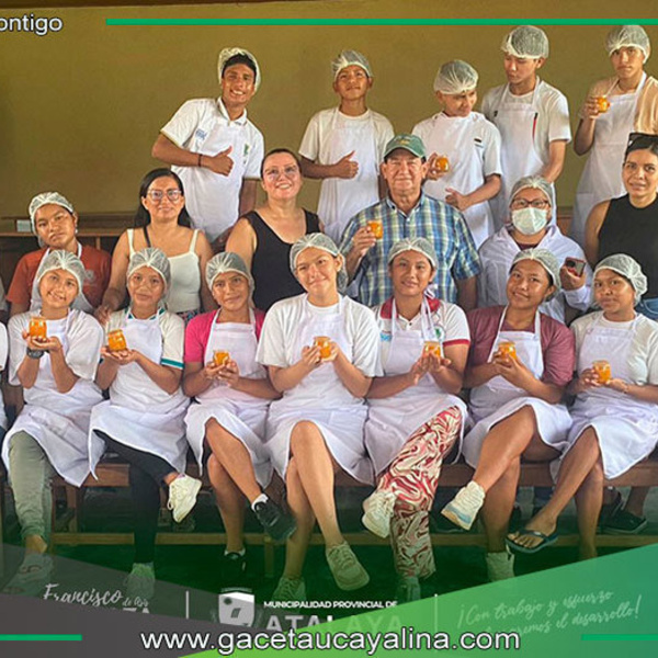 Talleres capacitan en productos para negocios locales en Atalaya