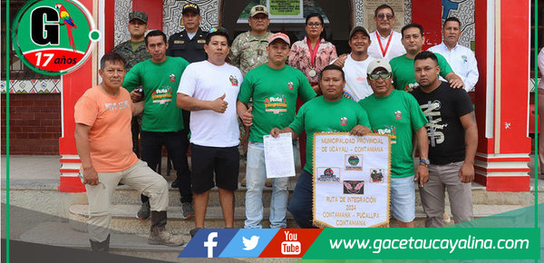 Alcalde de Ucayali entrega reconocimiento a motocrosistas locales