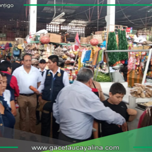 Comerciantes inician reordenamiento tras amenaza de cierre definitivo en Huánuco
