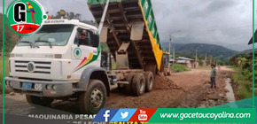 Maquinaria pesada redestinada para reparación de calles.