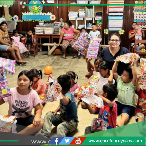 Clínica Dental Campo Verde se Suma a las Campañas Navideñas en el Distrito.