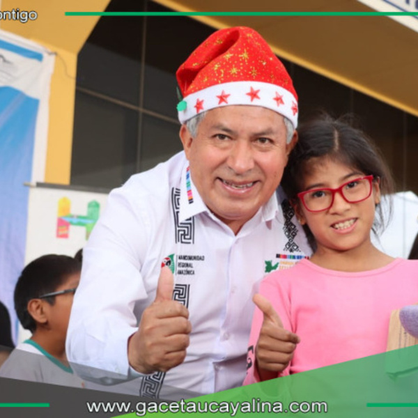 Gobierno Regional entrega 588 lentes correctores a escolares huanuqueños